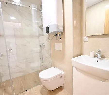 Grand Apartment *